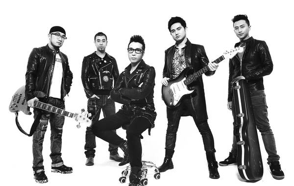 冲击力乐队新歌《我一定可以》首发 传递正能量 |冲击力乐队_凤凰音乐