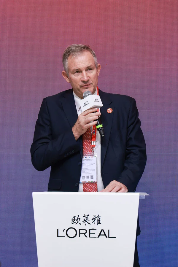 欧莱雅亮相第二届中国消博会，PRADA 香水和 TAKAMI 品牌海南旅游零售首发(图1)