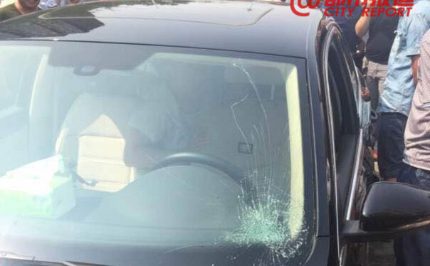 <em>女按摩</em>师哭诉下海<em>经历</em> 指太子辉曾试钟-凤