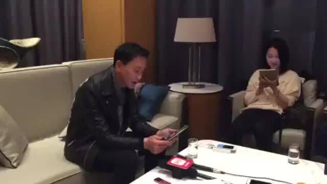 “达康书记”吴刚现场读网友段子