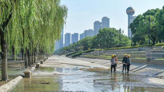 水位持续回落 汉口江滩二级亲水平台回来啦