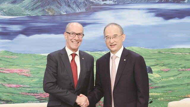 持续深化交流合作 推动体育事业发展 黄强会见国际大学生体育联合会主席雷诺·艾德