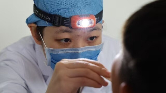 凤凰网“益童计划”走进辽宁阜新为师生免费体检