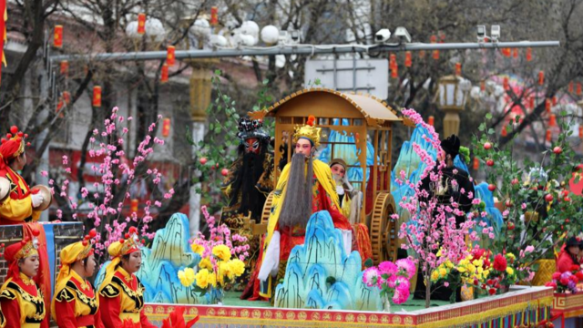 甘肃社火“高”调刷屏　超燃名场面看过来