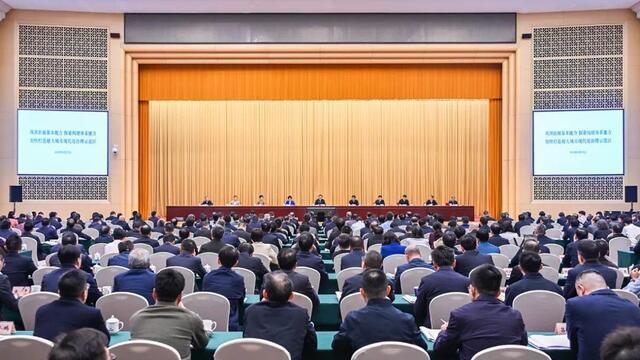 袁家军部署“数字重庆”2026新战法：主抓两大能力，加快打造超大城市现代化治理示范区