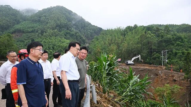 袁家军赴永川区指挥调度“5·24”强降雨灾后救援工作：全力以赴做好抢险救灾工作