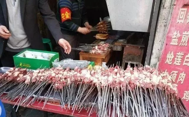 居然可以这样(新疆乌鲁木齐小吃一条街)乌鲁木齐好吃街2023已更新 第7张