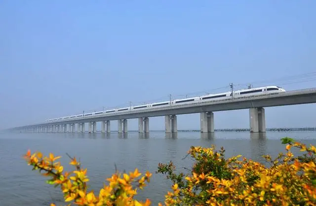 中国又一世界之最！投300亿建世界第一长桥，开车通过需2小时插图2
