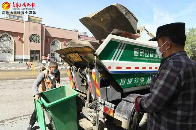 不看后悔（垃圾房）拆除街面垃圾房 "定点定时"收垃圾 乌鲁木齐天山区试点垃圾不落地，生活垃圾定时定点分类投放实施方案，垃圾分类定时定点宣传，(图2)