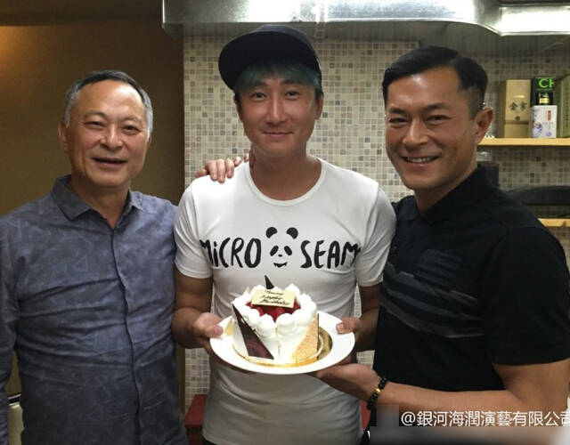 洪金宝为儿子庆生 混血娇妻与儿媳妇同框比美