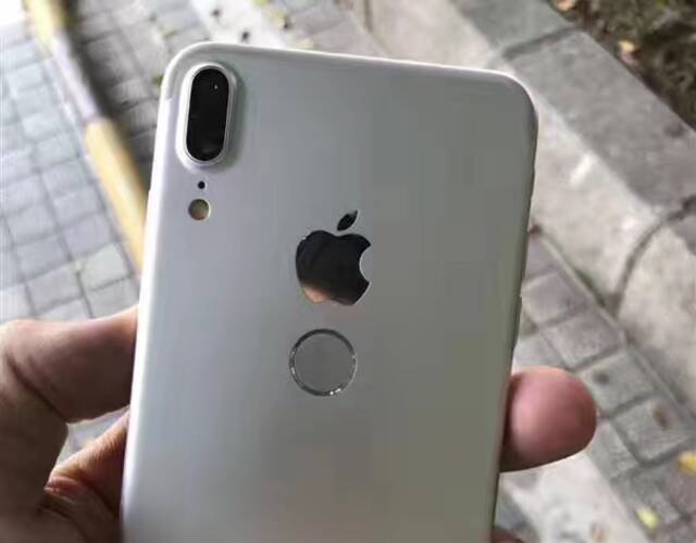 苹果也出这么丑的产品,这会是最终iphone 8的设计吗?