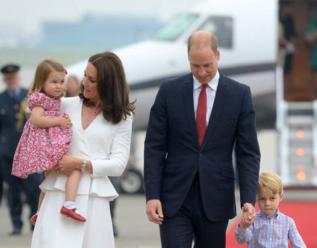 威廉王子(prince william)和乔治小王子(prince george ),夏洛特小