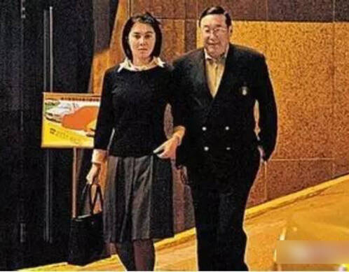 船王之子赵世光告别式 家人神情悲痛