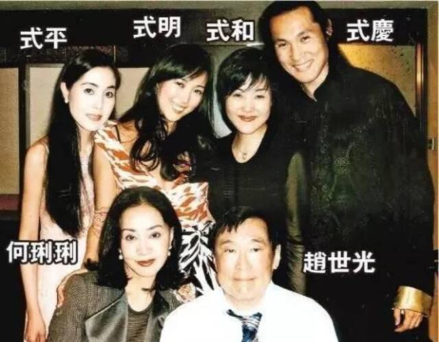 船王之子赵世光告别式 家人神情悲痛