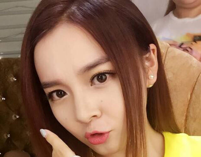 杨丽晓自拍.