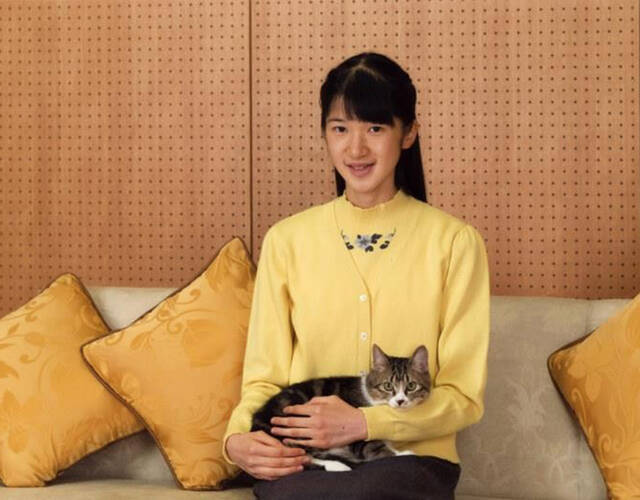 日本皇室公布爱子公主新照 完全变样了