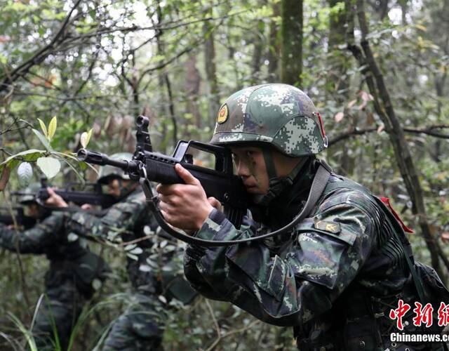 播放无人机v山体山体大全.胡鑫摄杨颖电视剧视频床戏情况通过图片