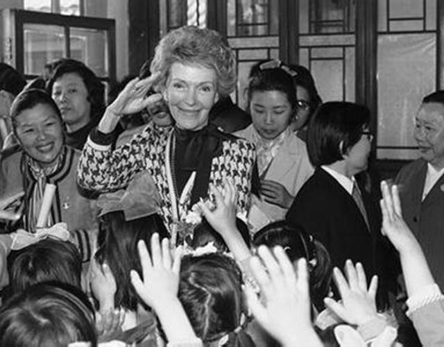 1984年美国总统里根访华 被何震撼