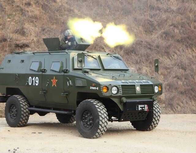 中国05式装甲车:救了塔吉克斯坦内务部长一命