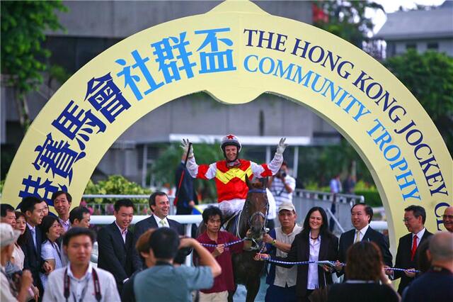 香港奢华的赌马文化和沙田马场