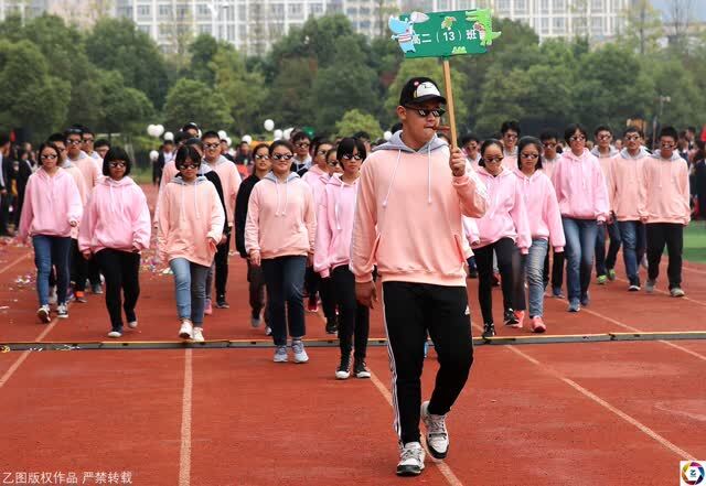 小学运动会入场创意_联海创意