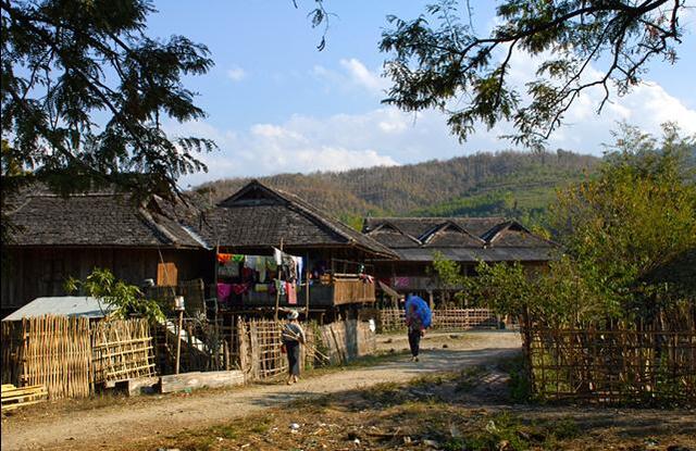 镜头下:缅甸农村,形如中国80年代,堪比朝鲜农村
