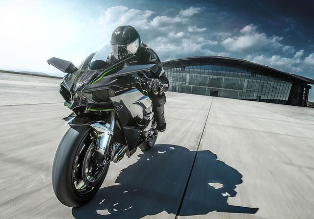 川崎h2车重图片