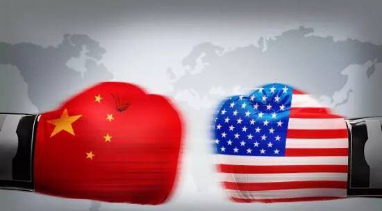中美“贸易战”一触即发,各方出谋划策、摩拳擦掌、跃跃欲试。应该说,中美关系的复杂程度相当的高,你中有我我中有你并不是随便说说的,因此,从301调查清单也能够看出来,双方还是尽力避开了许多己方依赖性较高的贸易项目,而双方的贸易往来其实还是互补性大于竞争性。 可以说,想要战?就战。与此同时,想要战?也没那么容易就战。 在此形势下,几乎能判断,当特朗普叫嚣“1000亿美元”时,此次交会已过中盘,“谈”才是接下来的重点。 但从另一方面又应该看