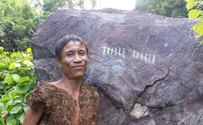 美军轰炸后躲丛林40年 他不知女人存在