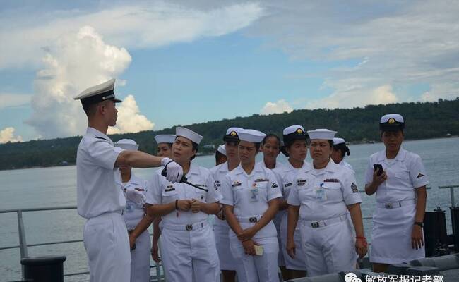 中国海军离开菲律宾，码头响起《歌唱祖国》