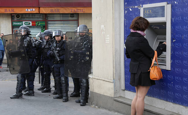 法国大选首轮投票前的巴黎