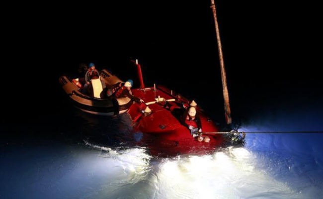 “深海勇士”号南海夜潜