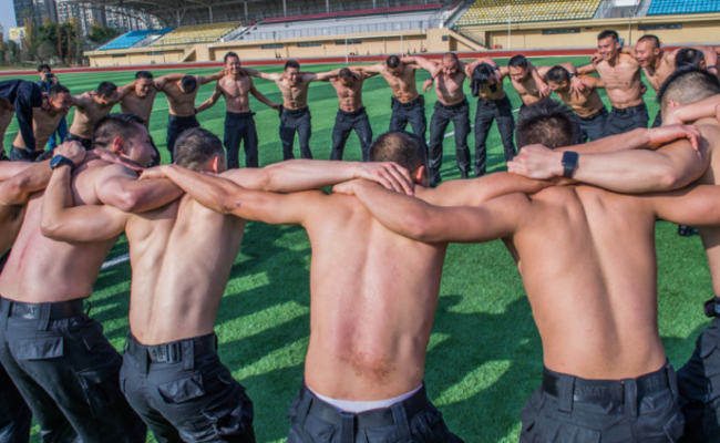 黑豹突击队也有女队员