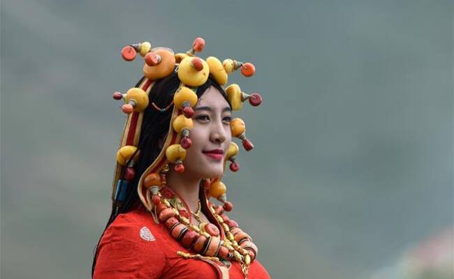 一场草原“时装秀”