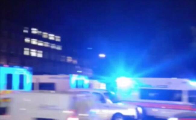 持刀男子在伦敦广场发动袭击现场 1死6伤