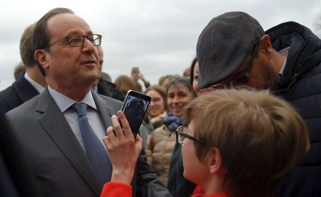 奥朗德出席花园揭幕仪式