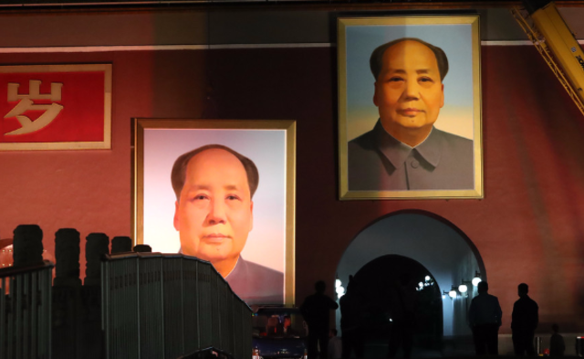 天安门城楼更换毛泽东画像|组图