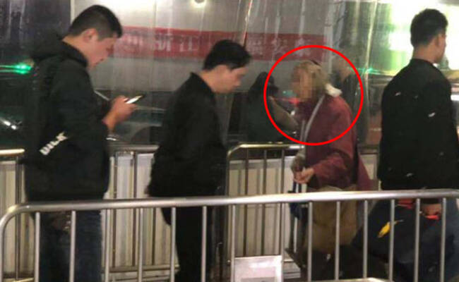 乞讨老太家中竟有多层别墅