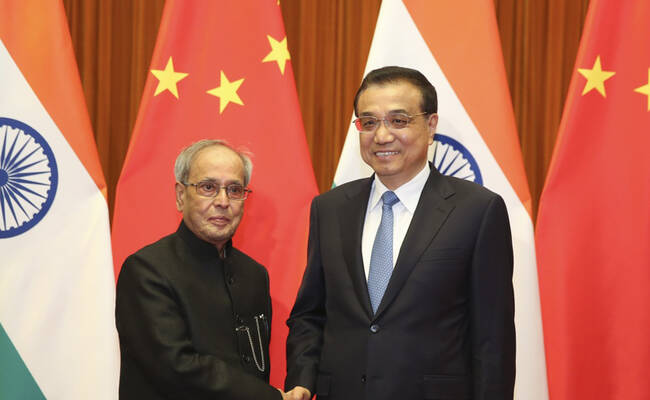 李克强会见印度总统慕克吉