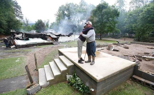 美国西弗吉尼亚遭遇世纪内最大洪水 20人死亡