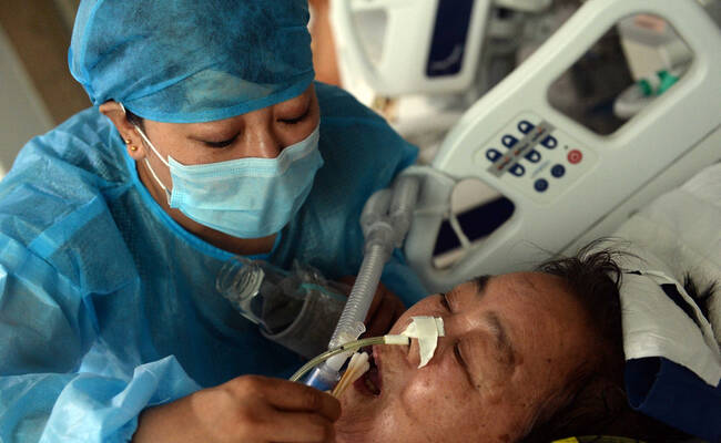 祖孙吃自制臭豆腐中毒 中毒女子求死让救妈