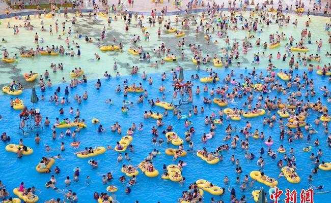 这是今天的武汉戏水公园