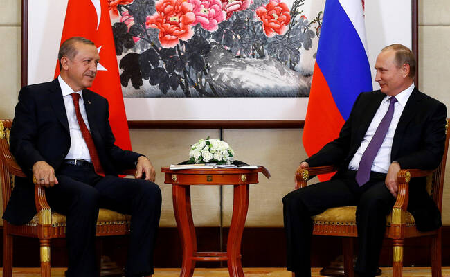 普京与埃尔多安会面一幕