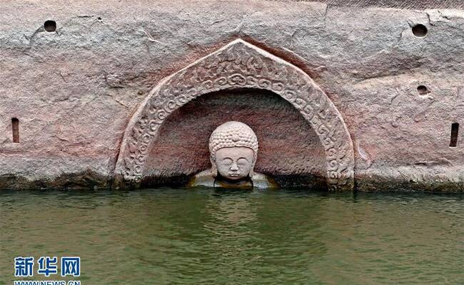 水库水位降低 “佛头”浮出水面