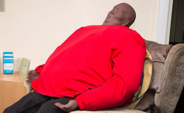 为了救胖子，救援部门买了这些300斤模特|组图