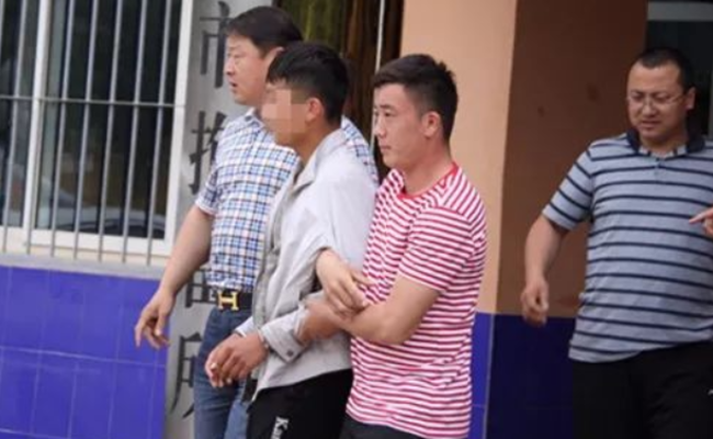 男子制作侮辱成吉思汗挂像视频被判刑