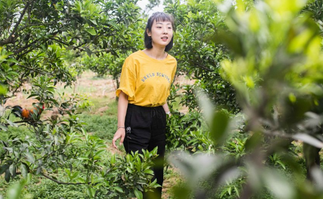 放弃城市生活，回农村工作的95后妹子