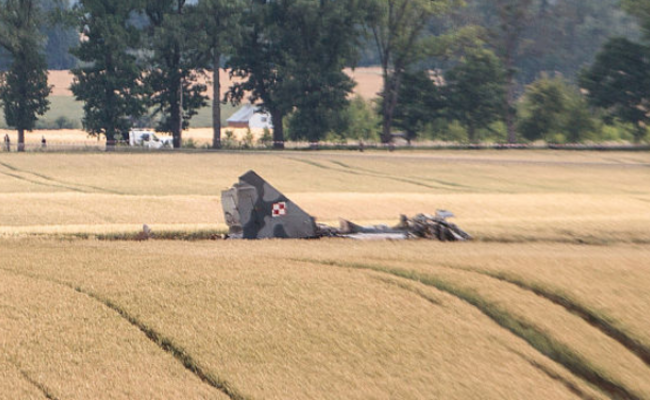 波兰一架米格-29军机坠毁 飞行员丧生