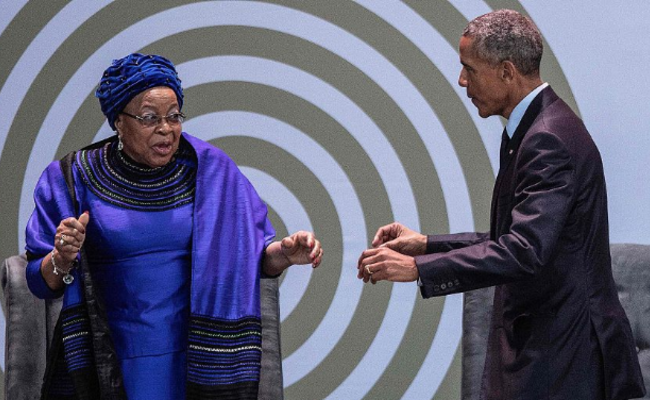 奥巴马与曼德拉遗孀共舞