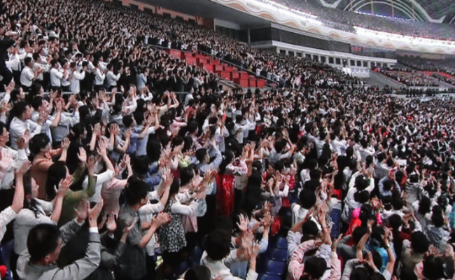 朝鲜：15万人同看的演出
